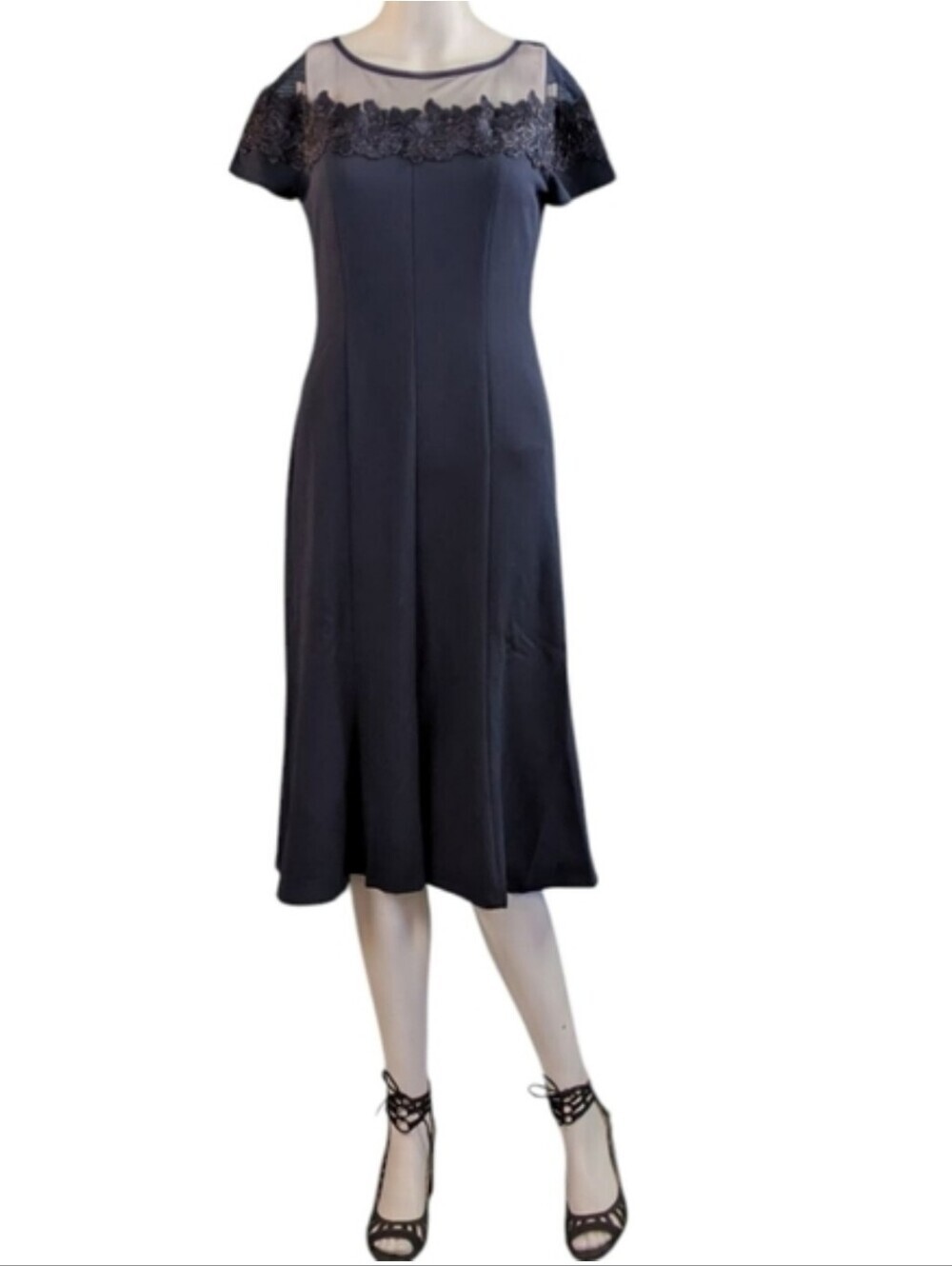 Maggie London Dress For Kitty Rescue!! - Picture 5 of 17